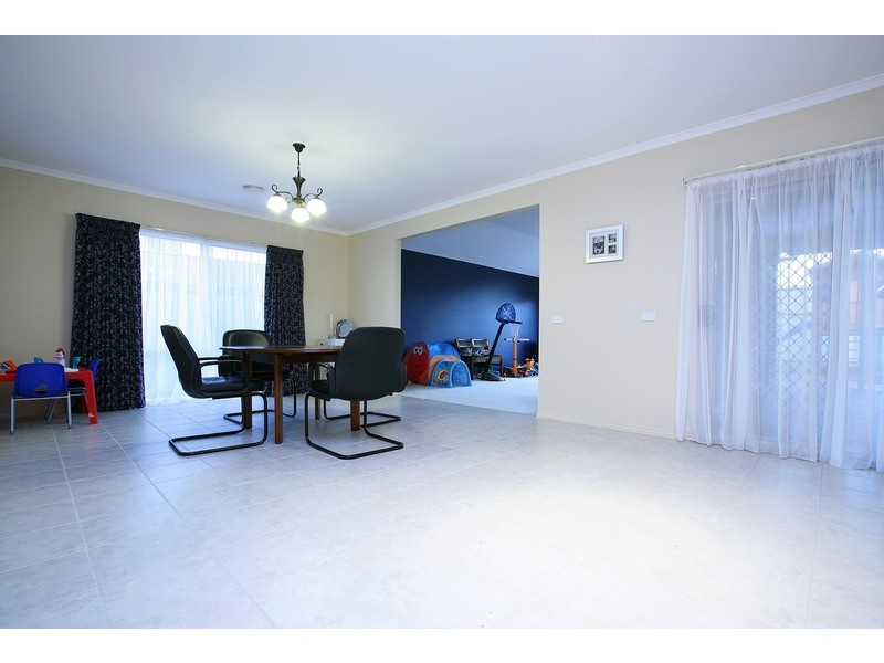 13 The Willows, Hillside VIC 3037