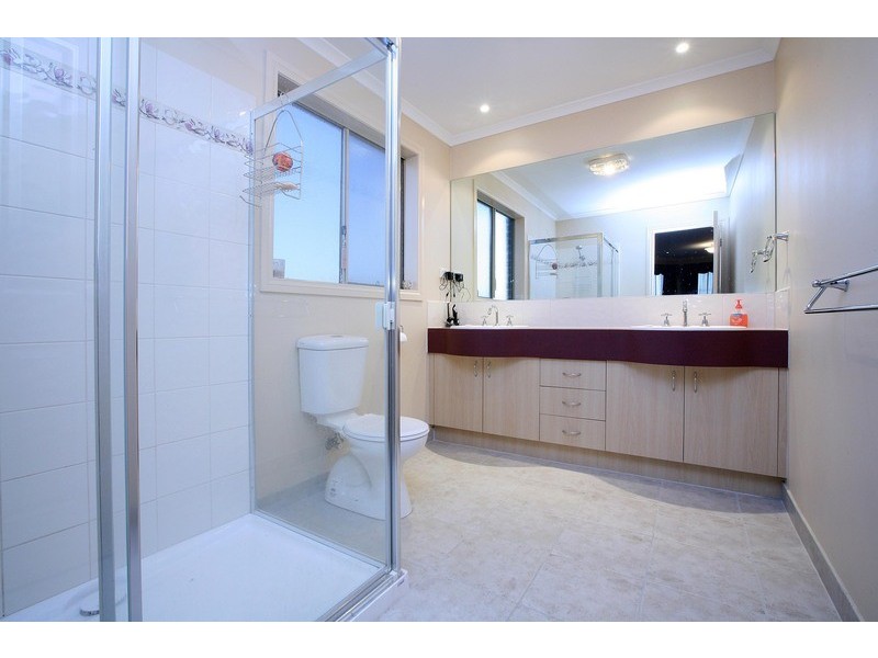 13 The Willows, Hillside VIC 3037