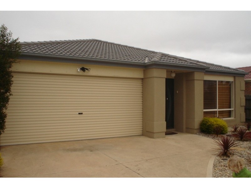 22 Thomson Way, Taylors Hill VIC 3037
