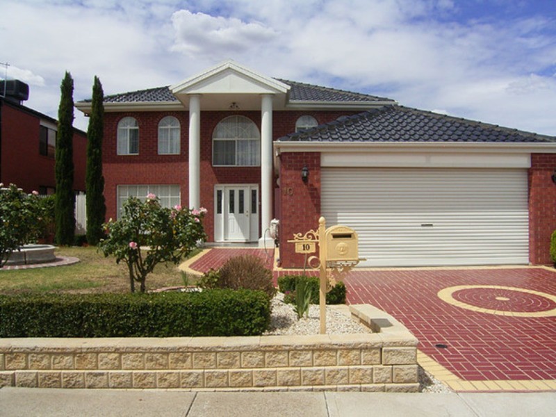 10 Martens Court, Taylors Lakes VIC 3038