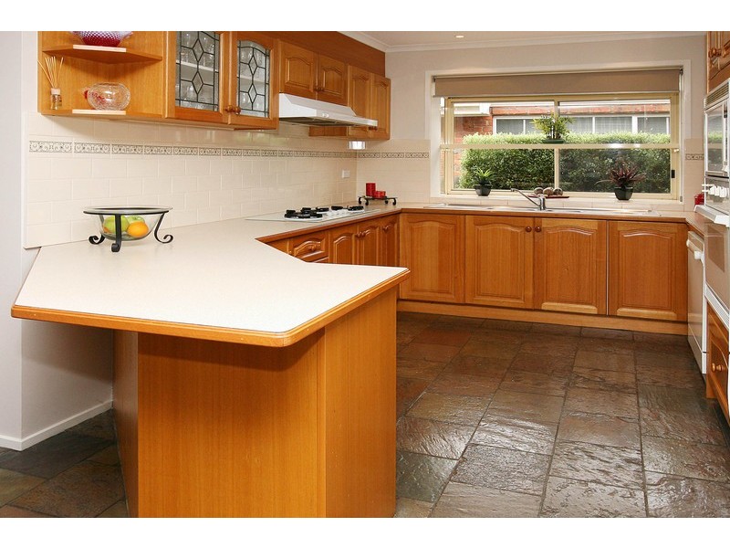 13 Hawkesbury Avenue, Hillside VIC 3037