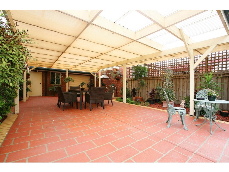 13 Hawkesbury Avenue, Hillside VIC 3037