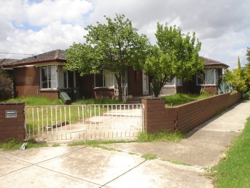 25 Diamond Avenue, St Albans VIC 3021