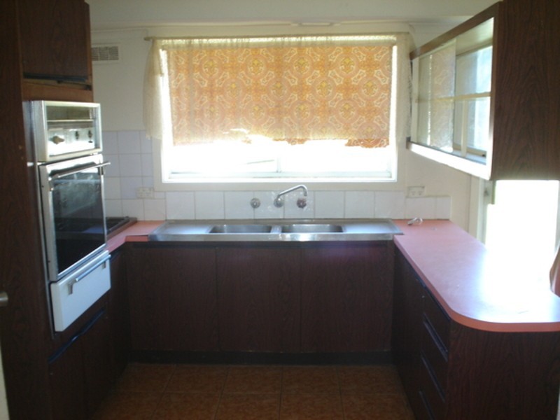 25 Diamond Avenue, St Albans VIC 3021