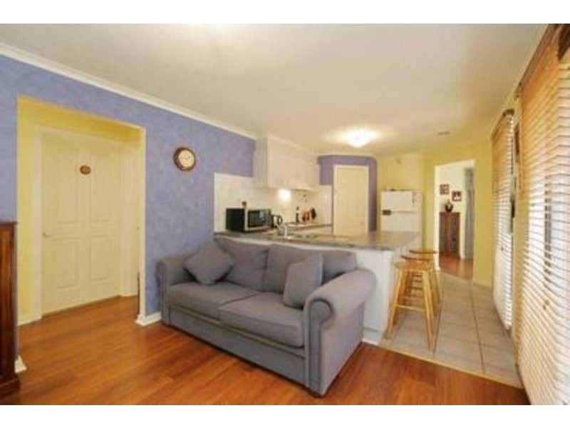 2 Hepburn Place, Sydenham VIC 3037