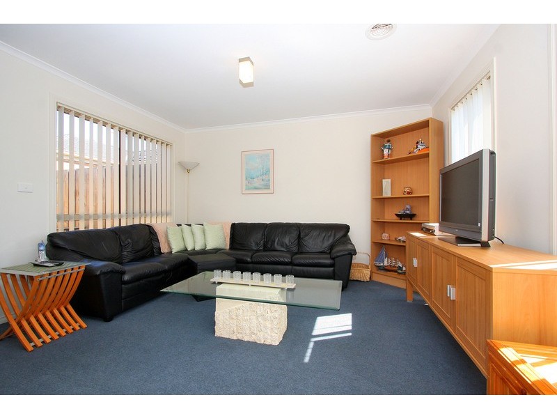 1/55 Jade Way, Hillside VIC 3037