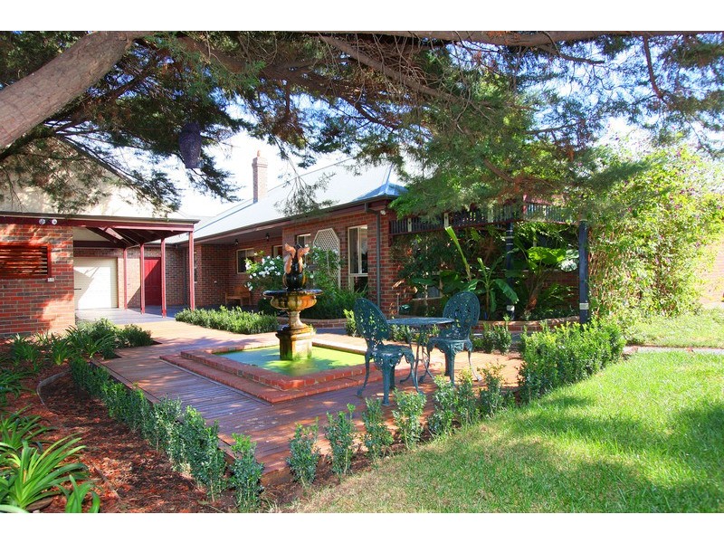68 Castlewellan Boulevard, Hillside VIC 3037