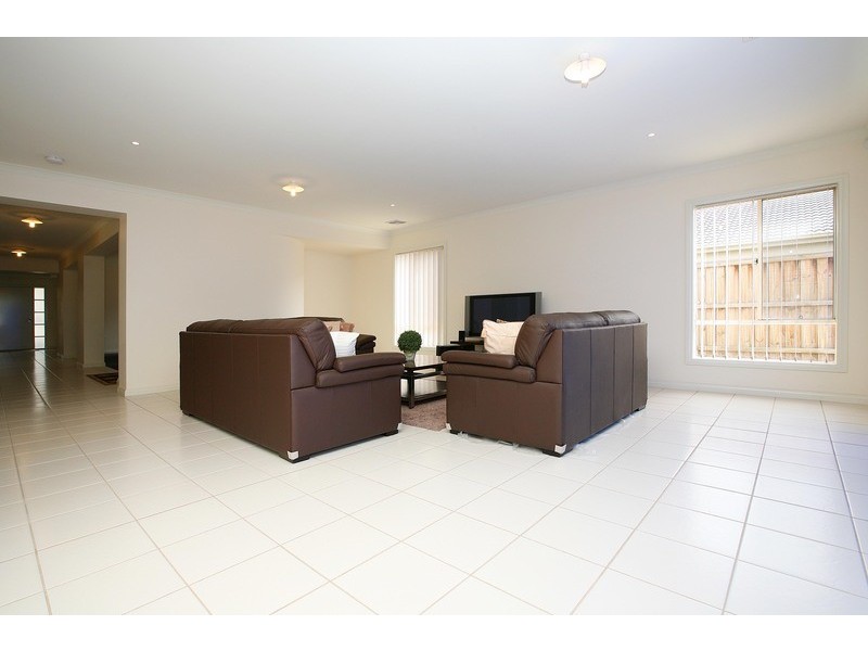13 Catani Court, Burnside VIC 3023