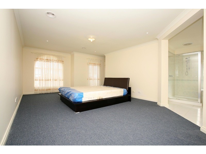 13 Catani Court, Burnside VIC 3023