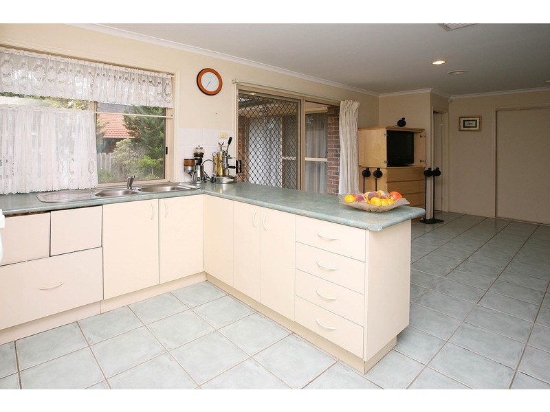 53 Kenswick Drive, Hillside VIC 3037