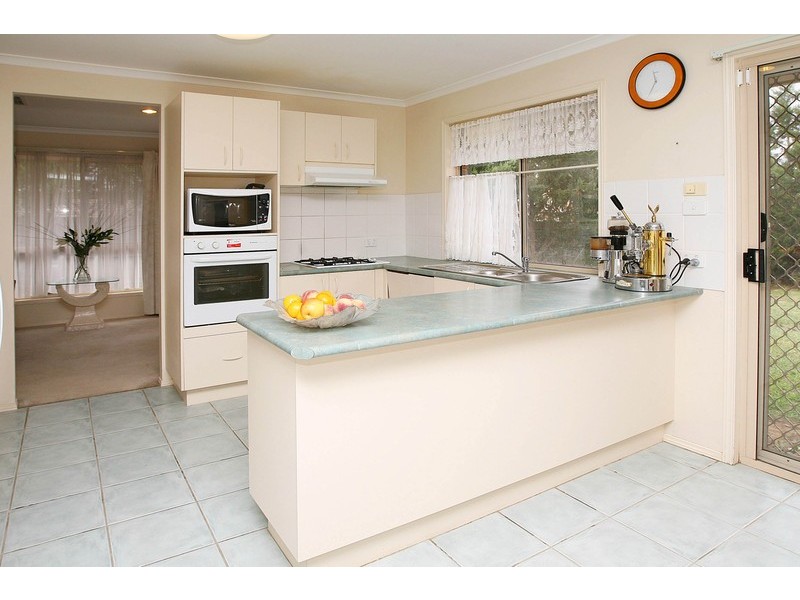 53 Kenswick Drive, Hillside VIC 3037