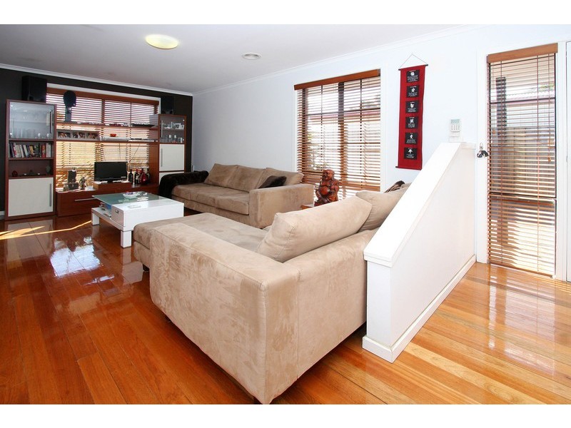 8 Kiev Walk, Delahey VIC 3037