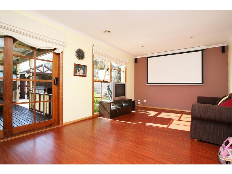 5 Palm Close, Hillside VIC 3037