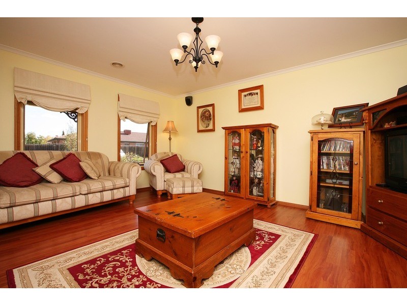 5 Palm Close, Hillside VIC 3037