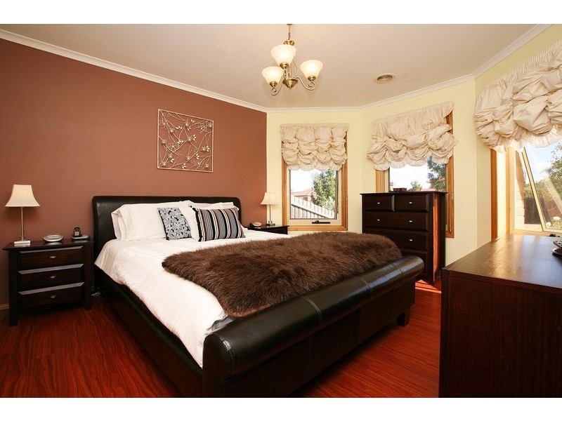 5 Palm Close, Hillside VIC 3037