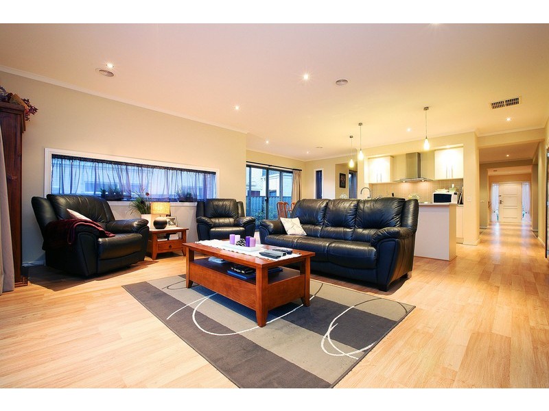 24 Domain Drive, Hillside VIC 3037