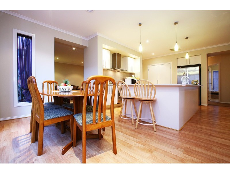 24 Domain Drive, Hillside VIC 3037