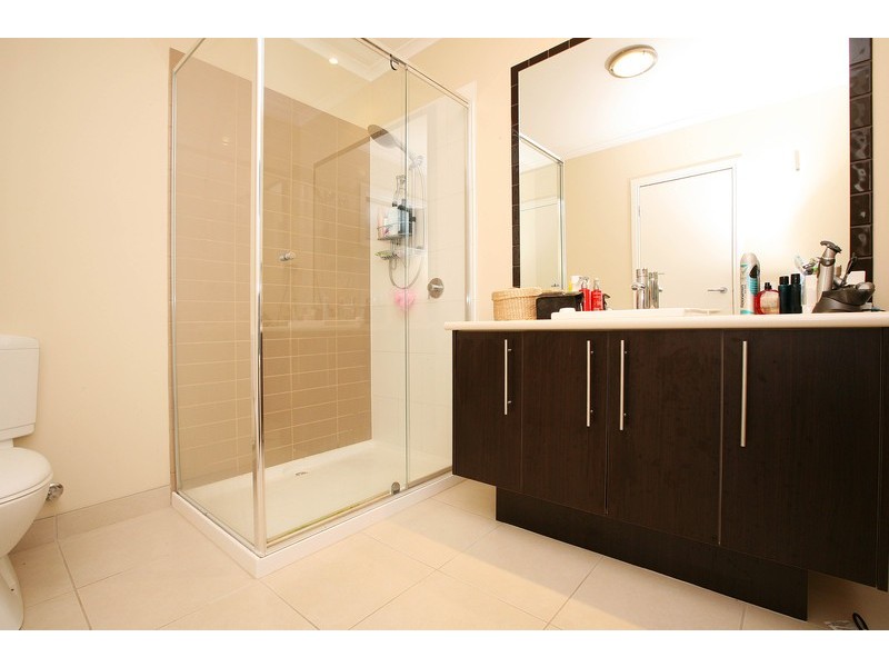 24 Domain Drive, Hillside VIC 3037