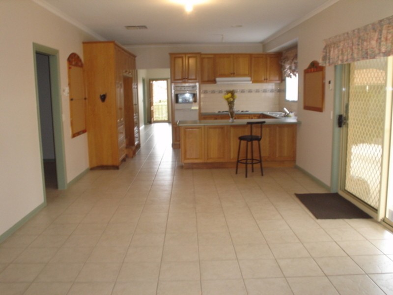 9 Beaumont Court, Sydenham VIC 3037