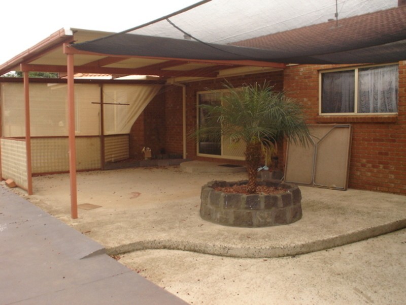 9 Beaumont Court, Sydenham VIC 3037