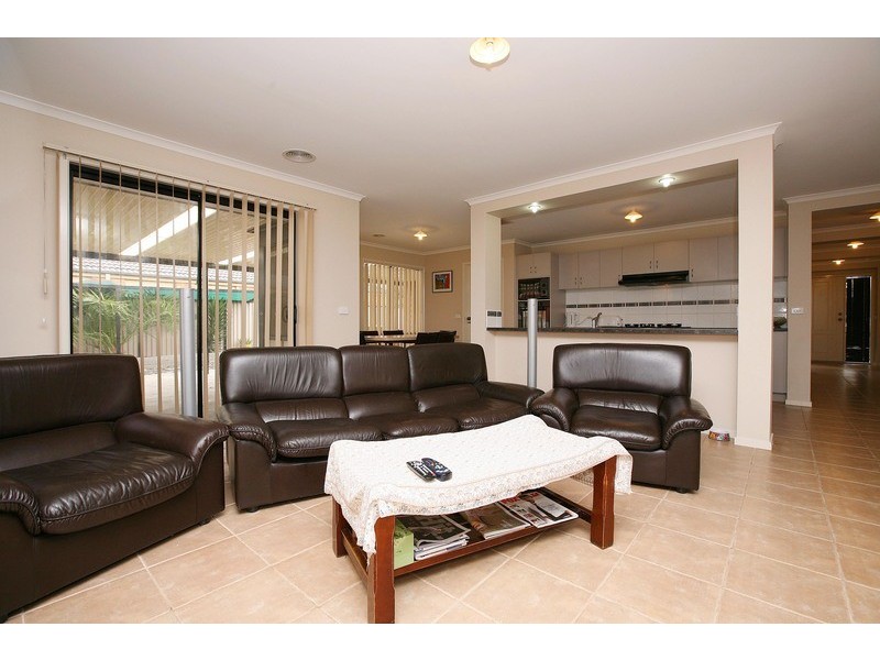 4 The Willows, Hillside VIC 3037