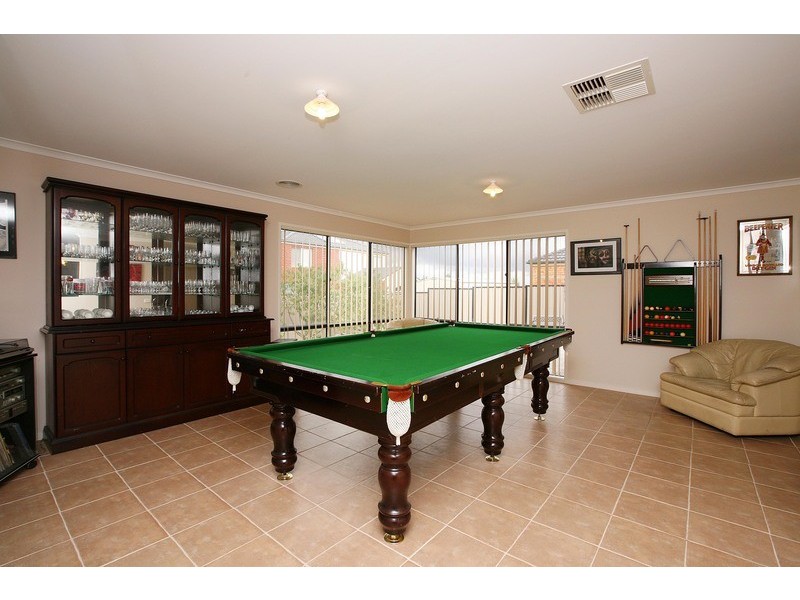 4 The Willows, Hillside VIC 3037