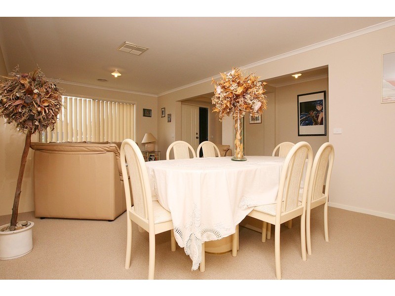 4 The Willows, Hillside VIC 3037