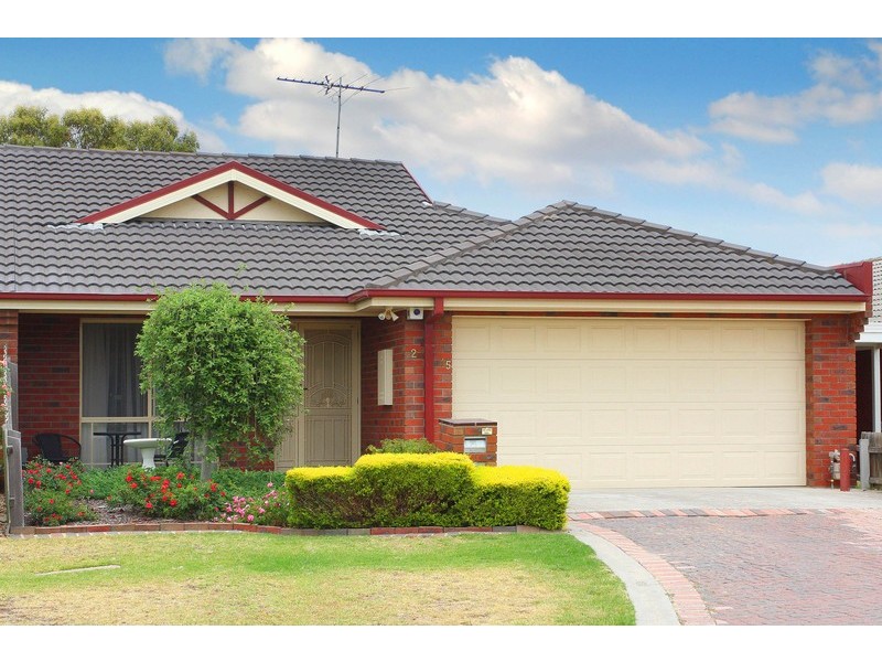 2/15 Hallmark Place, Keilor Downs VIC 3038