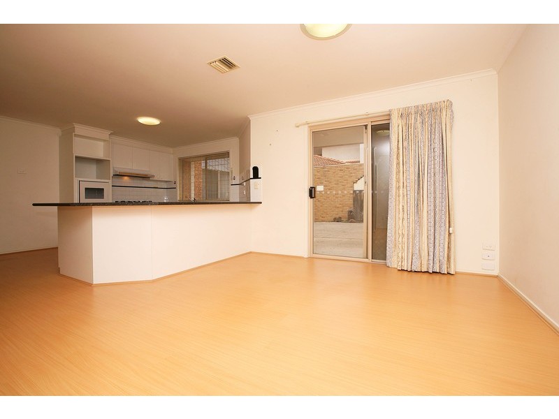 8 Terrye Court, Sydenham VIC 3037