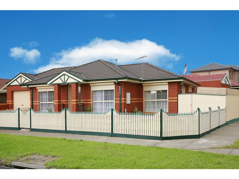 37 Frost Drive, Delahey VIC 3037