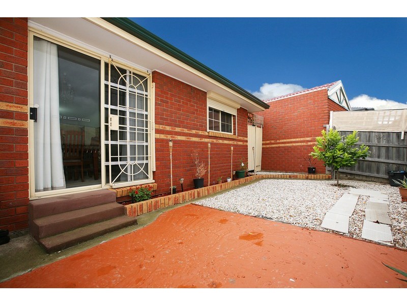 37 Frost Drive, Delahey VIC 3037