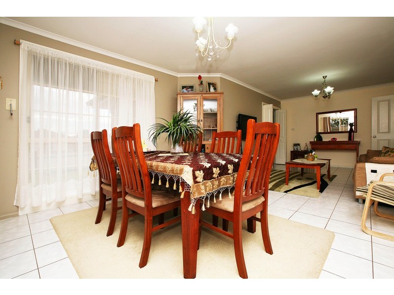 37 Frost Drive, Delahey VIC 3037