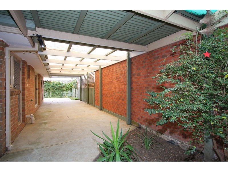 1/2 Terrye Court, Sydenham VIC 3037