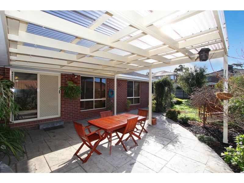 10 Glenbruar Drive, Hillside VIC 3037