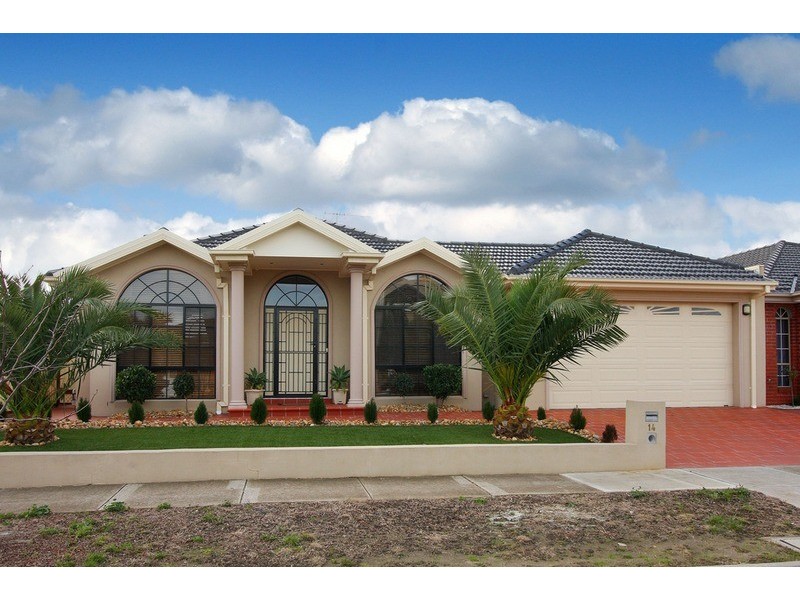 14 Sullivan Road, Cairnlea VIC 3023