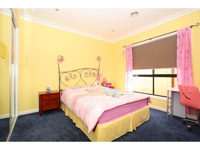 14 Sullivan Road, Cairnlea VIC 3023