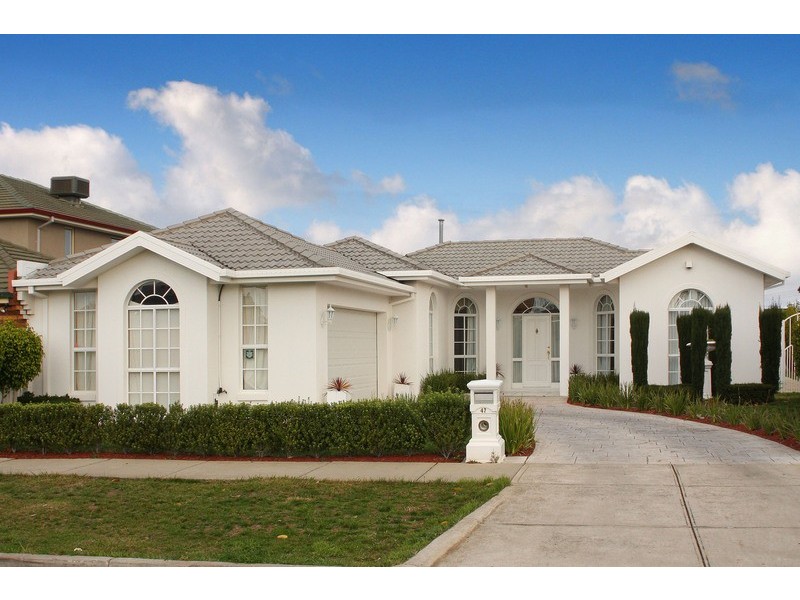47 Verona Drive, Taylors Lakes VIC 3038
