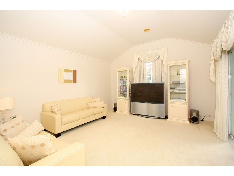 47 Verona Drive, Taylors Lakes VIC 3038