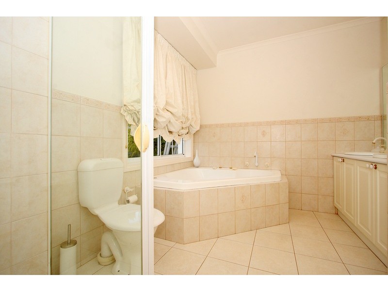 47 Verona Drive, Taylors Lakes VIC 3038