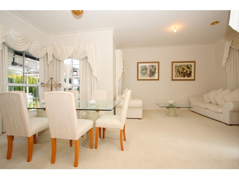 47 Verona Drive, Taylors Lakes VIC 3038