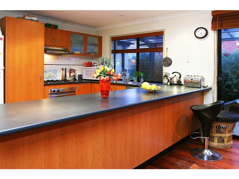 15 Church Avenue, Taylors Hill VIC 3037