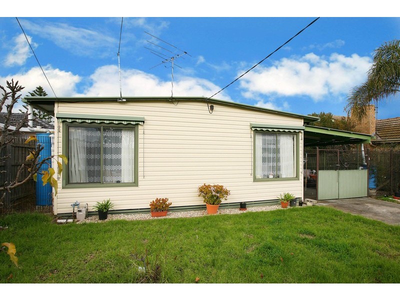76 Errington Road, St Albans VIC 3021