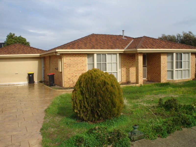 70 Saronvale Crescent, Hillside VIC 3037