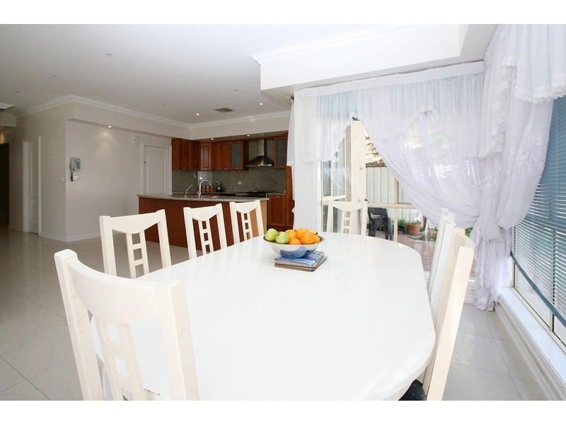 14 Lancelot Court, Hillside VIC 3037