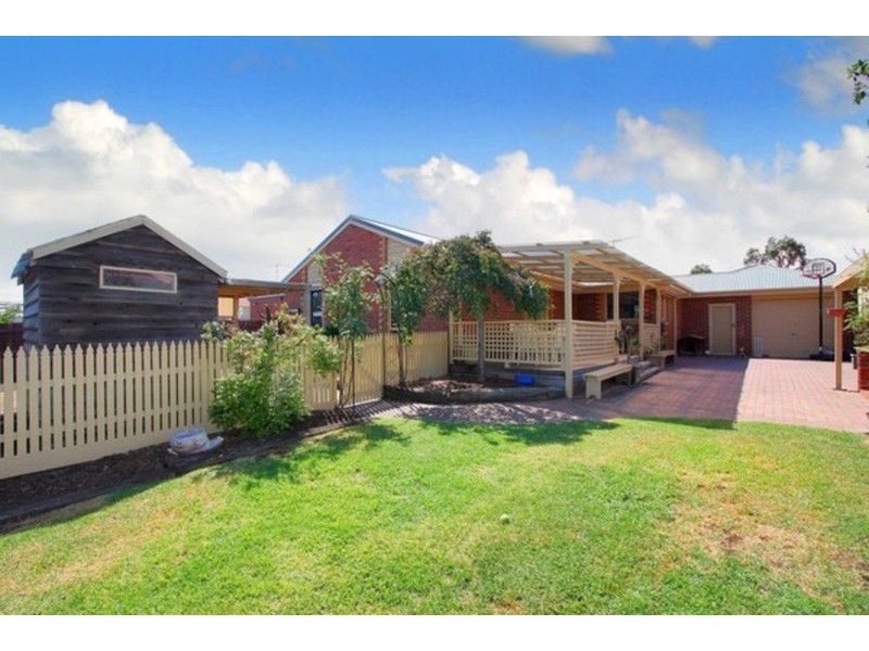 14 Doran Walk, Delahey VIC 3037