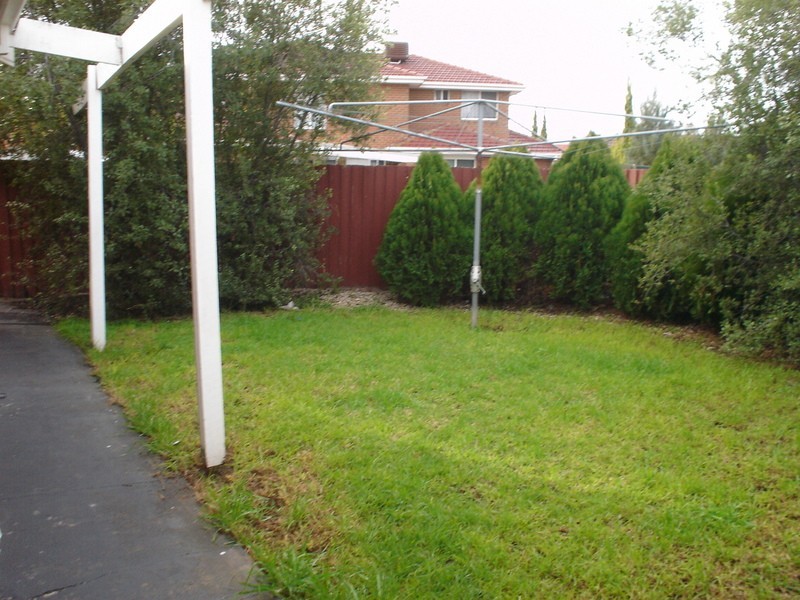 4 Oates Court, Taylors Lakes VIC 3038