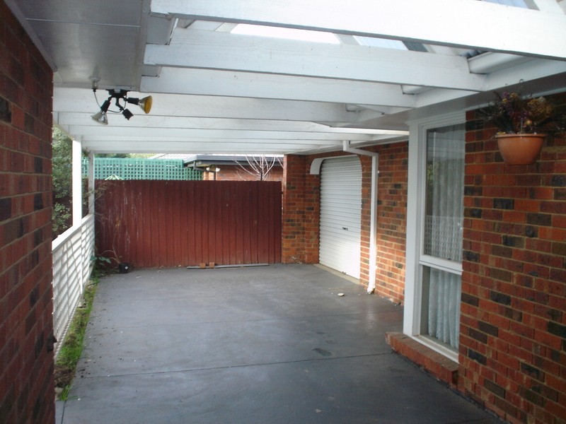 4 Oates Court, Taylors Lakes VIC 3038