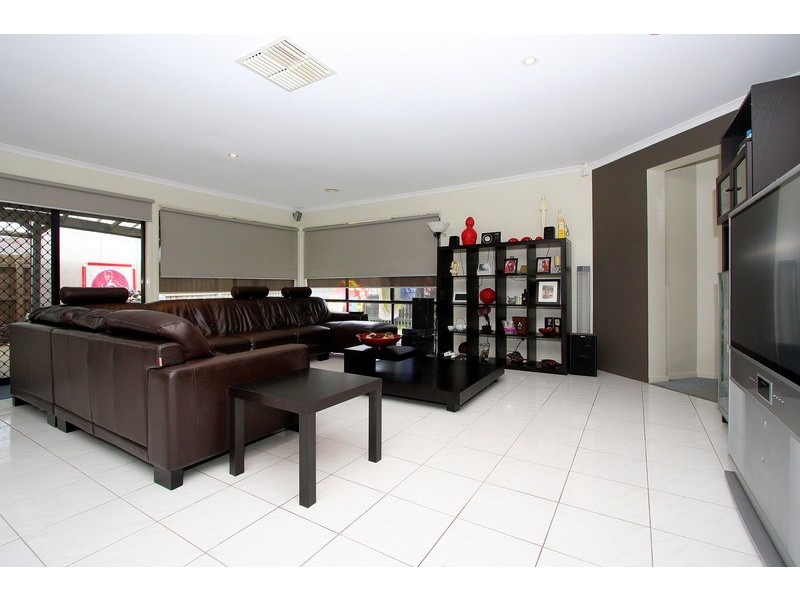 10 Hillview Court, Hillside VIC 3037