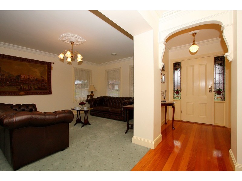 28 Reed Crescent, Taylors Lakes VIC 3038