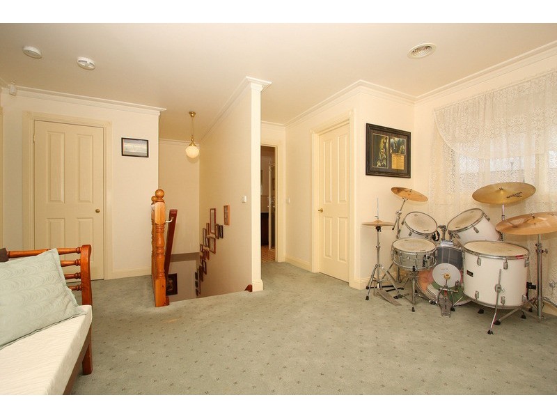 28 Reed Crescent, Taylors Lakes VIC 3038